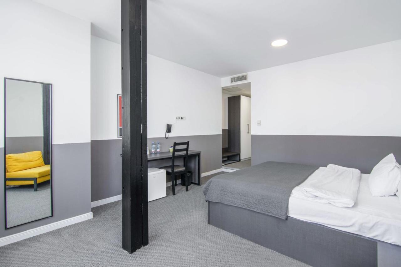 Hotel Elesa Tbilissi Extérieur photo