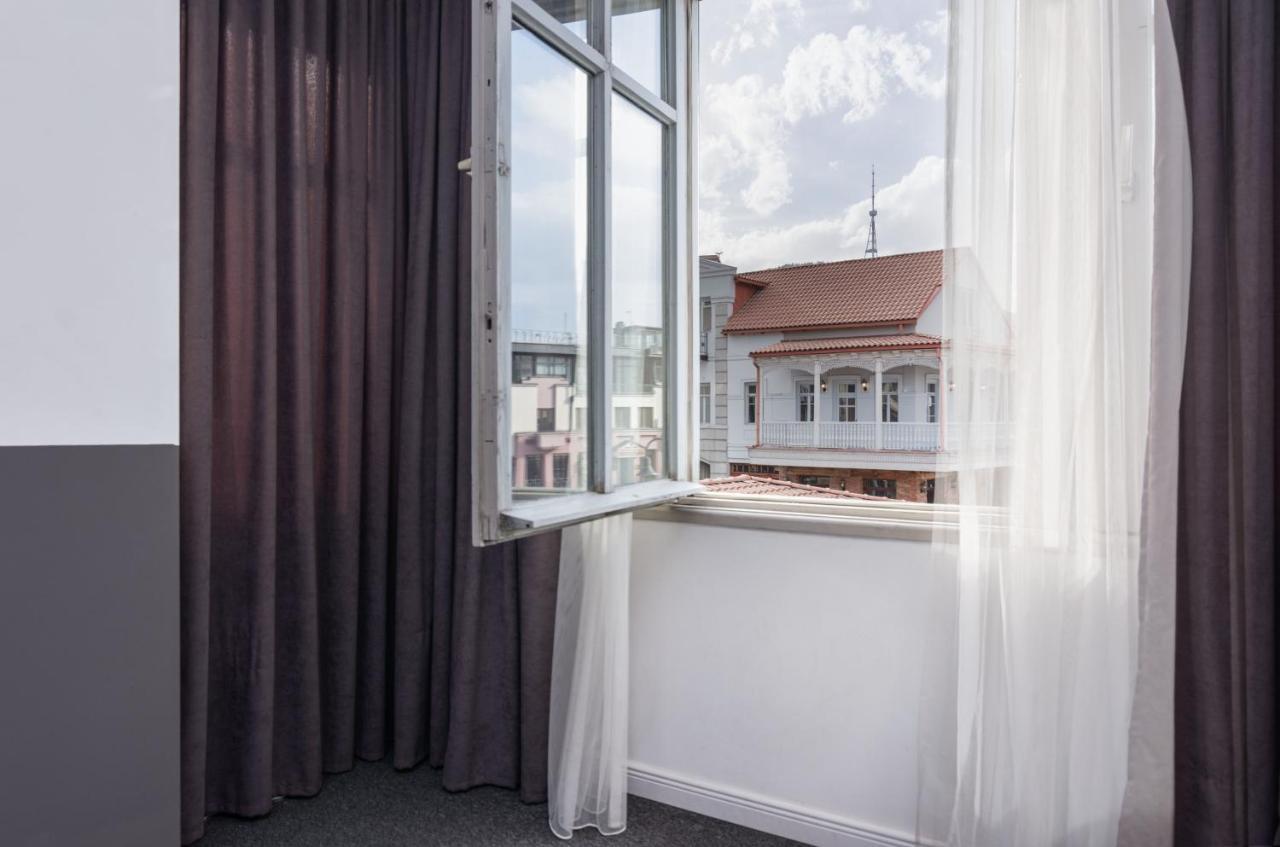 Hotel Elesa Tbilissi Extérieur photo