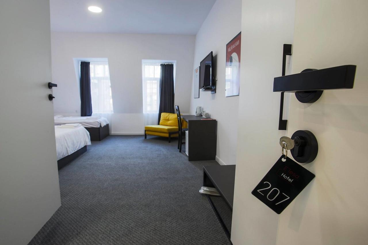 Hotel Elesa Tbilissi Extérieur photo