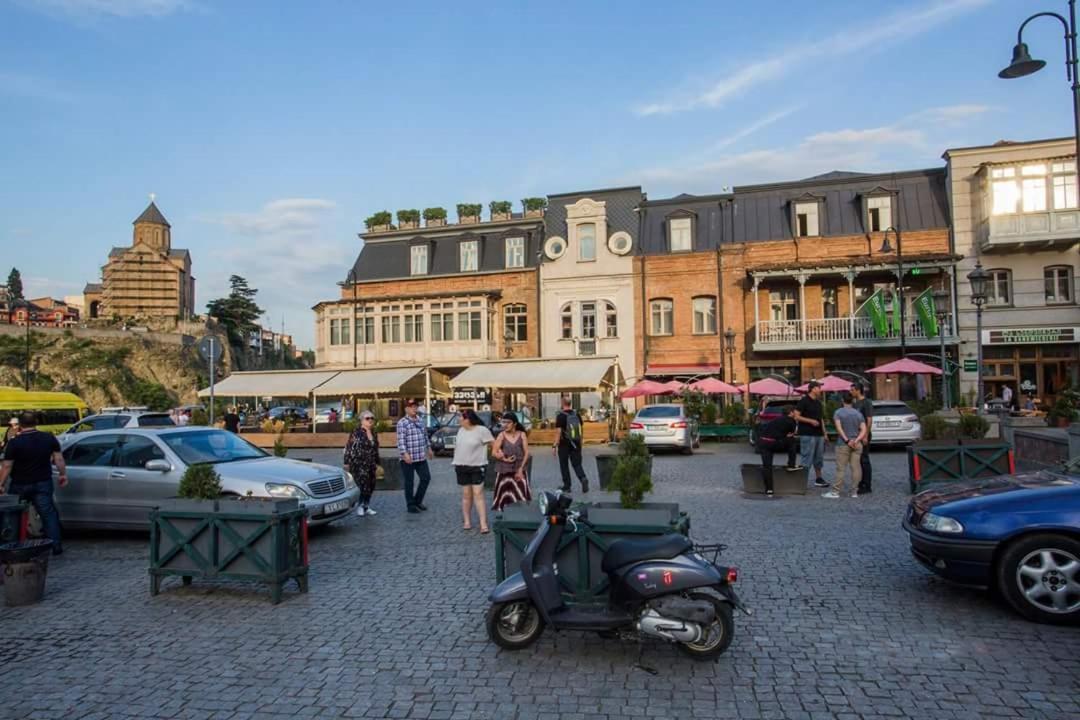 Hotel Elesa Tbilissi Extérieur photo