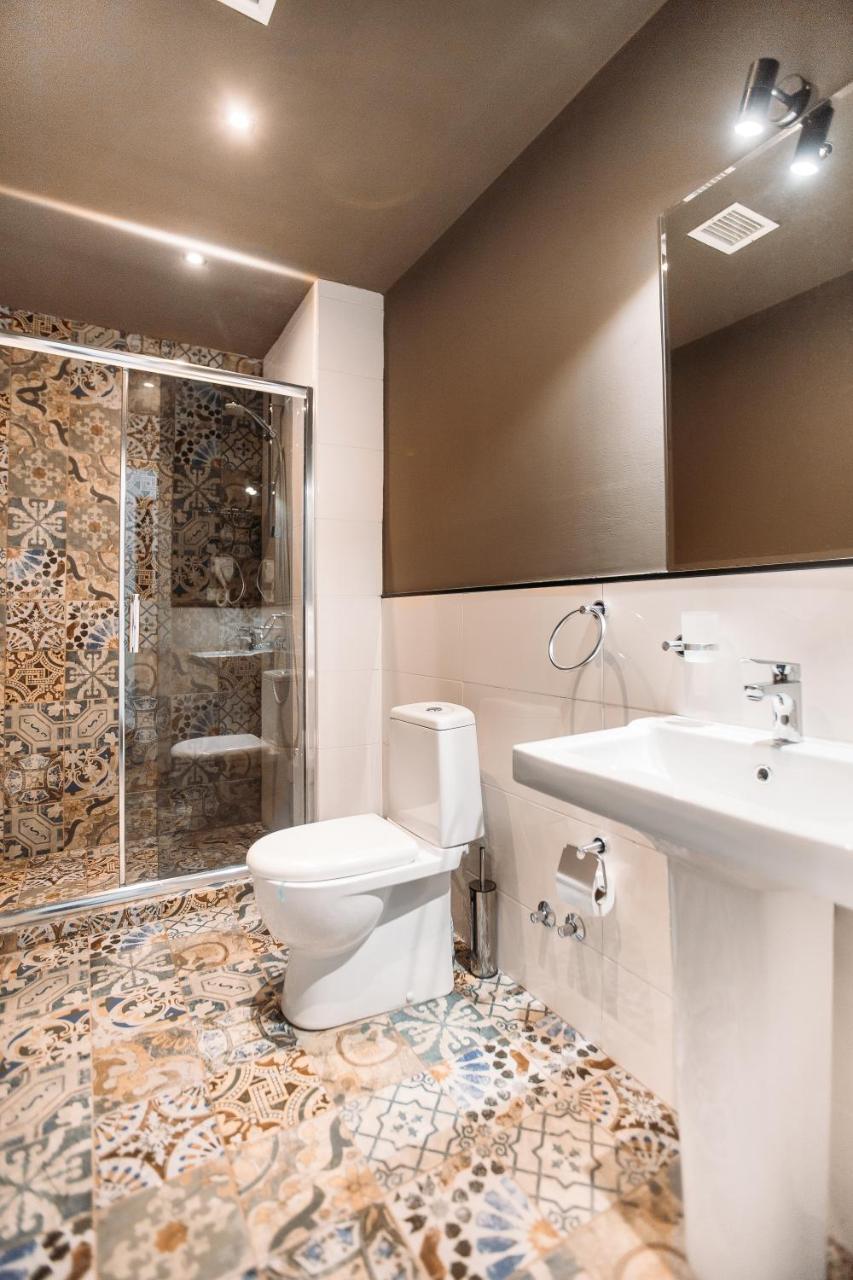 Hotel Elesa Tbilissi Extérieur photo